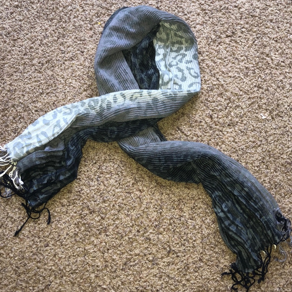 boutique scarf